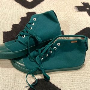 HIGH TOP SNEAKERS BY BANGS ETHICALLY MADE DARK MOSS FORREST GREEN HIGH TOP 7 6.5